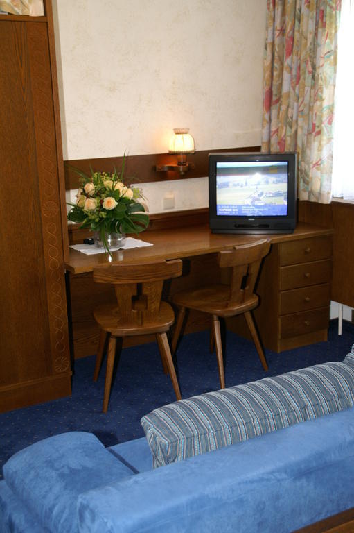 Pension Heidi Hotel Kaprun Room photo