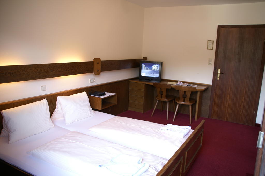 Pension Heidi Hotel Kaprun Room photo